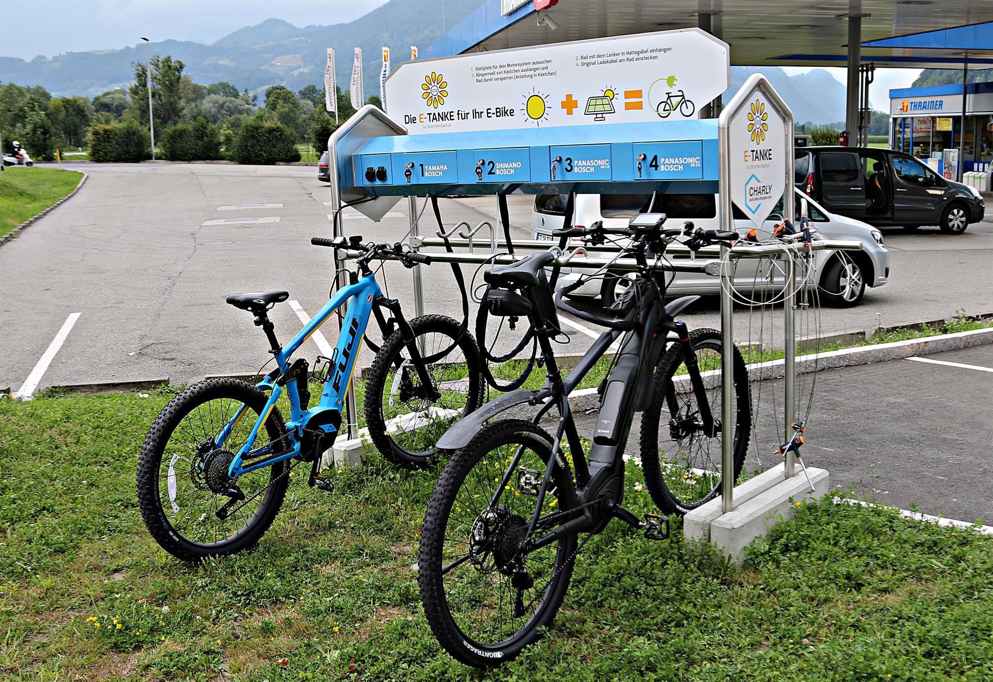 E-Bike battery charging station - petrol station Thrainer