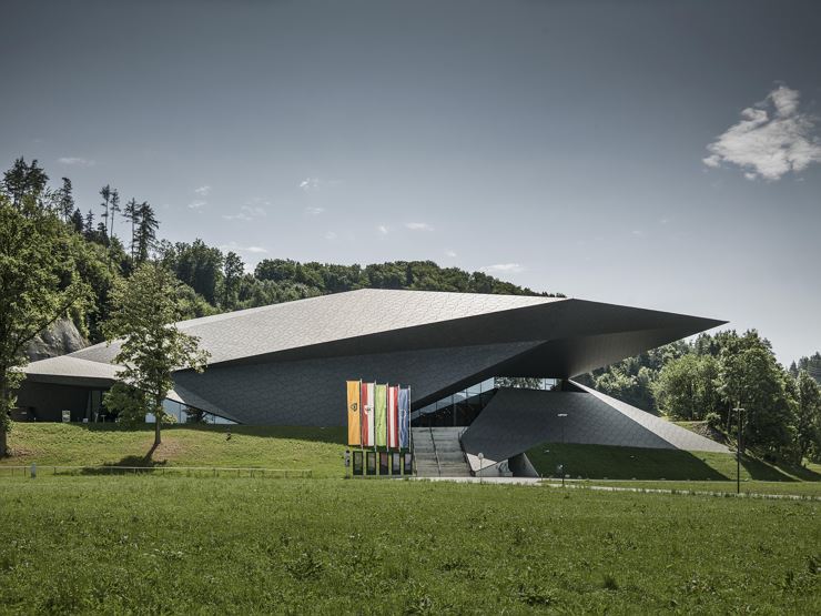 Tiroler Festspiele - Philip Venables: WE ARE THE LUCKY ONES