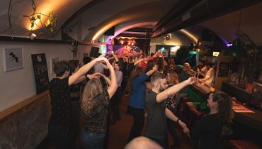 Bachata Night im Bau!